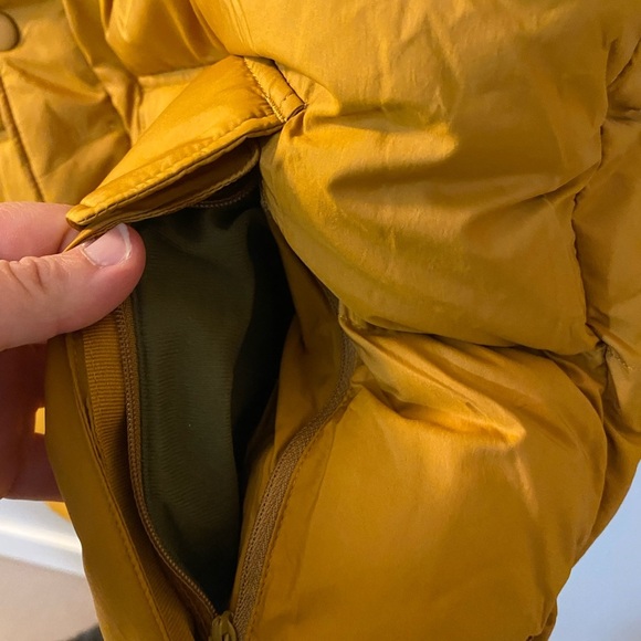 Prana Timber Trail Sleevless puffy down vest size XL. Army green and yellow. - Picture 3 of 6